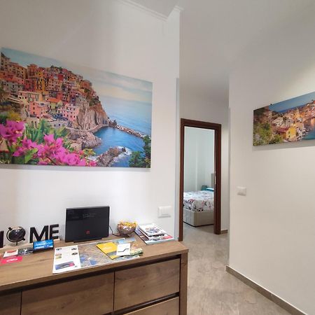 Stephy Holiday Station 5 Terre La Spezia Bagian luar foto